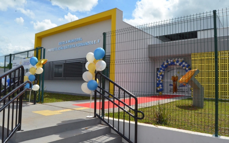 Prefeita Neila Fernandes inaugura escola na sede do município e anuncia à construção de escola no Porto São José