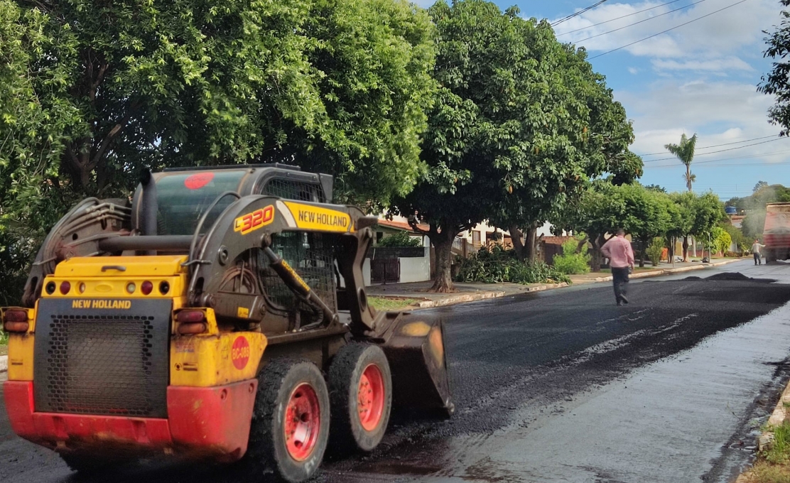 Trabalho de recape asfáltico segue pelos próximos dias em São Pedro do Paraná