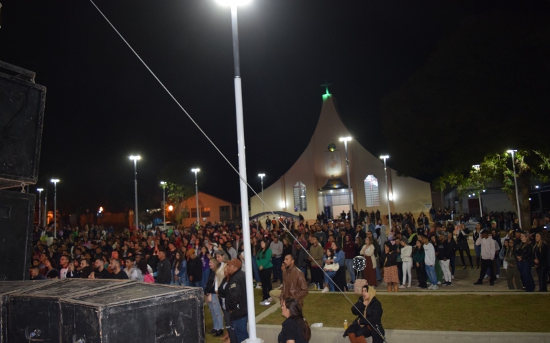 Moradores de São Pedro do Paraná comemoram o Dia do Padroeiro com muita fé e em família 